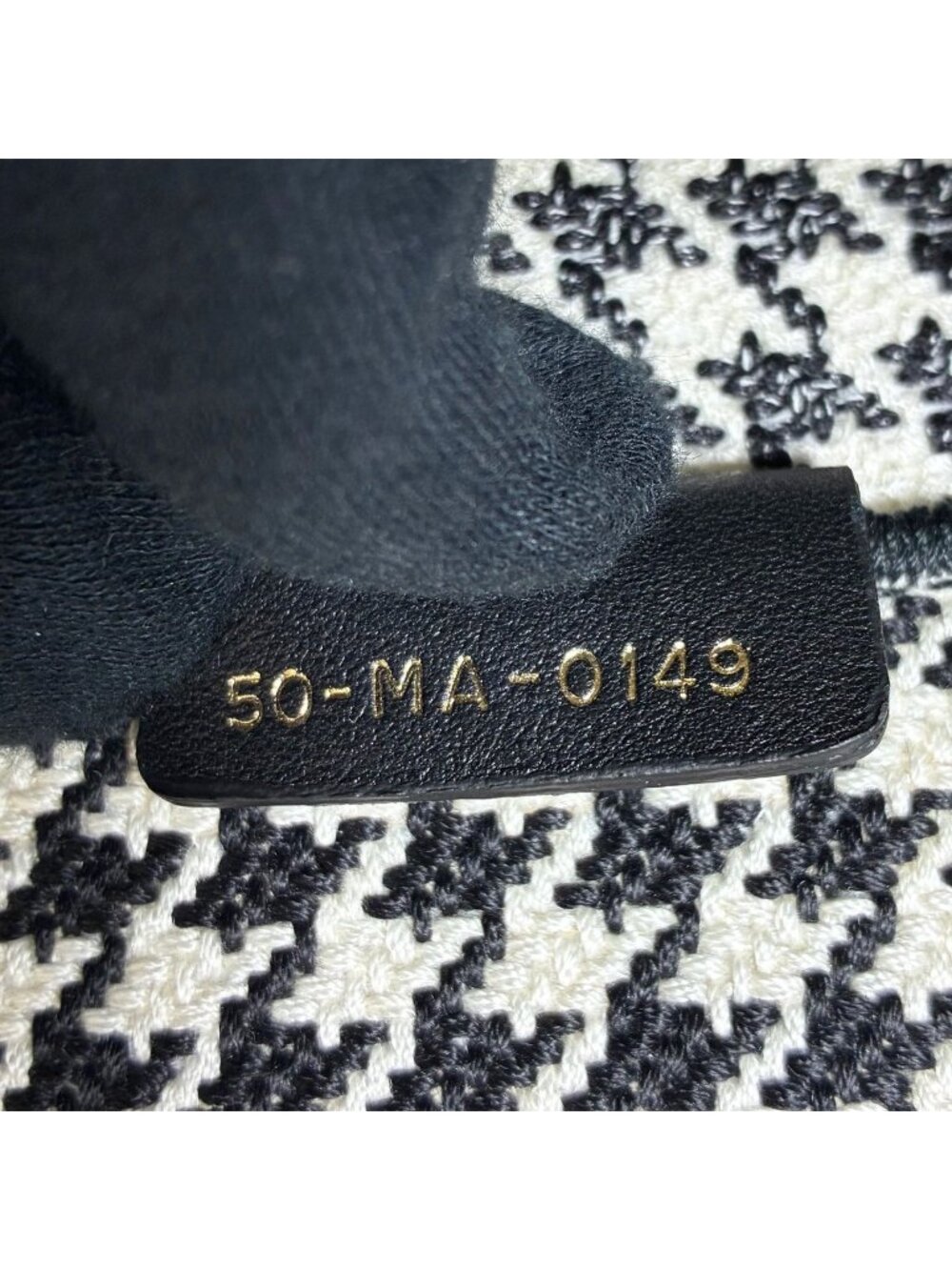 Dior Book Tote Houndstooth Black White - Picture 7 of 8